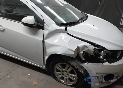 2016 Chevrolet Sonic Lt Auto z USA, uszkodzony, nr VIN 1G1JC6SH1G4171384